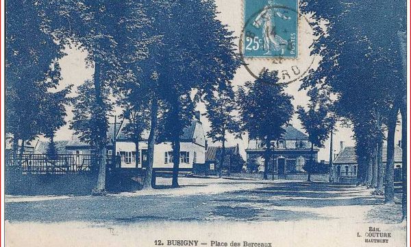 Place des berceaux - Le kiosque